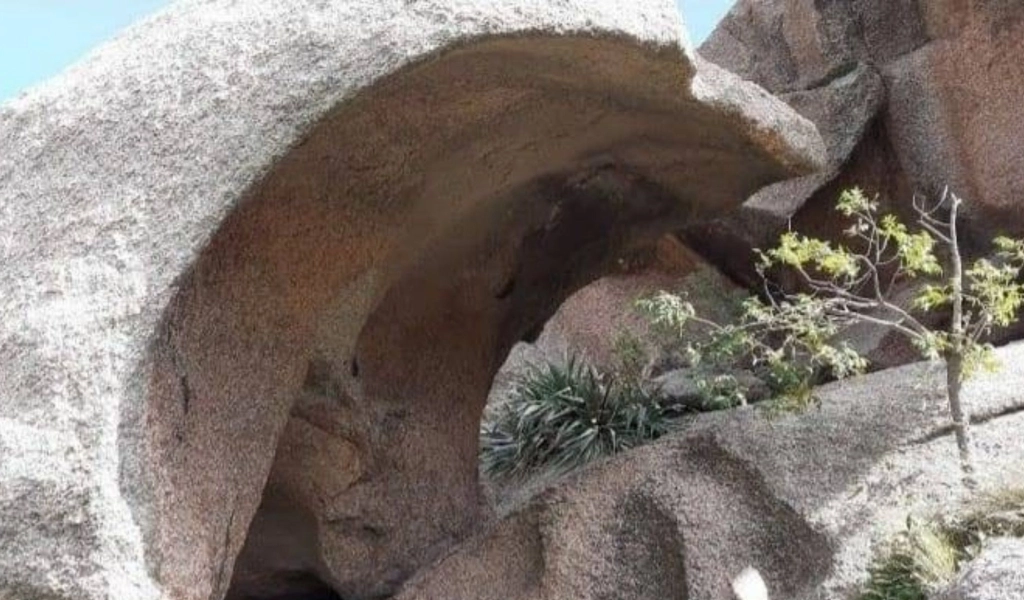 Cueva de los Duendes  Papagayos San Luis AR