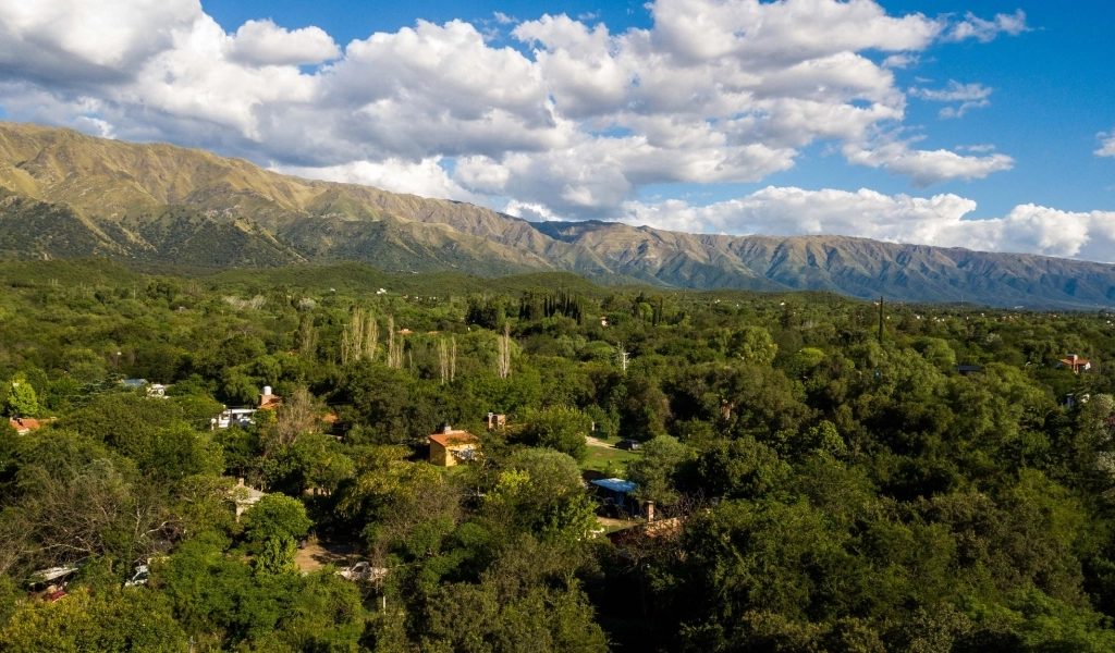 Descubre la Belleza Única de la Costa de los Comechingones: Un Paraíso en San Luis, Argentina.